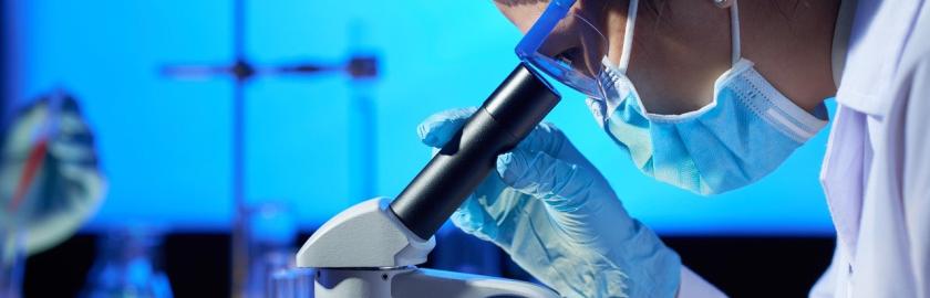femme scientifique